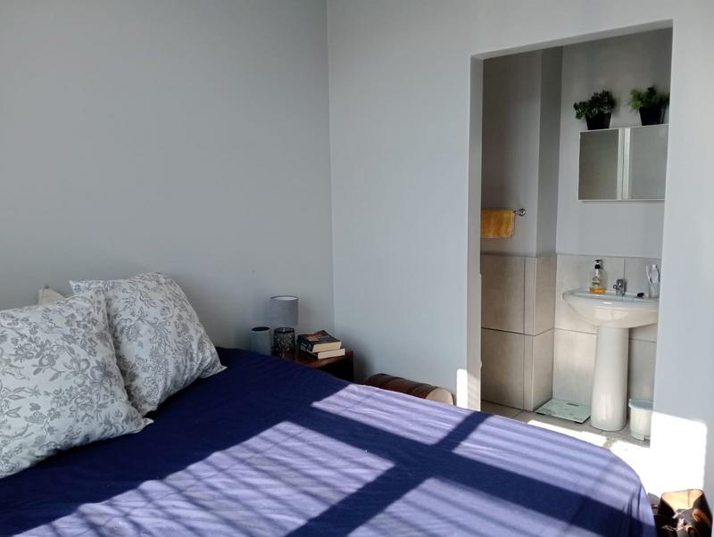 To Let 2 Bedroom Property for Rent in Island View Western Cape